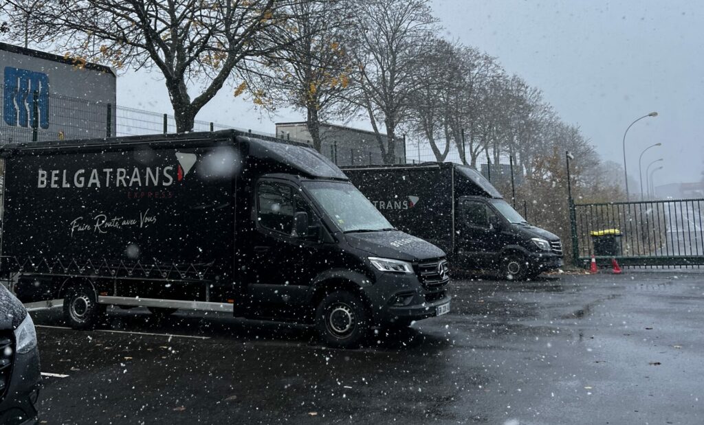 Camion BELGATRANS sous la neige